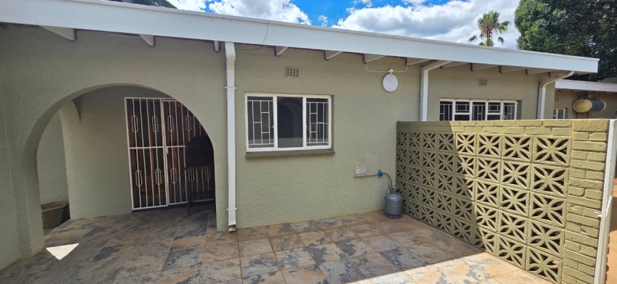 4 Bedroom Property for Sale in Flamwood North West